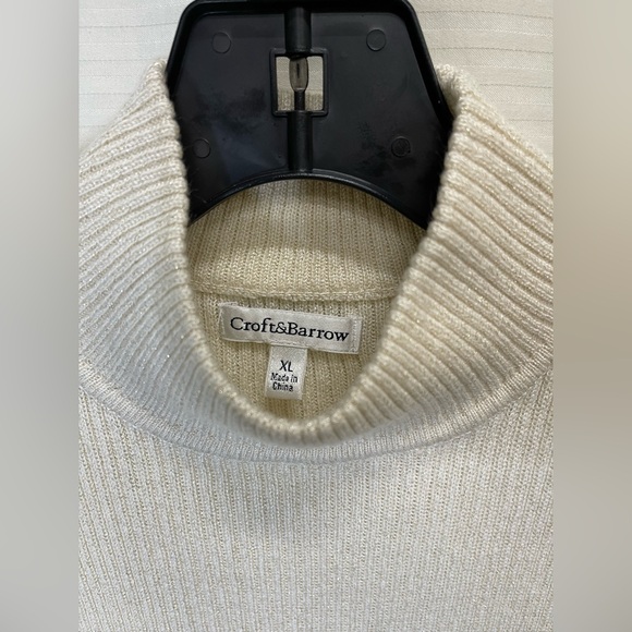 Croft & Barrow Cream Ribbed Tank Top - Picture 2 of 6